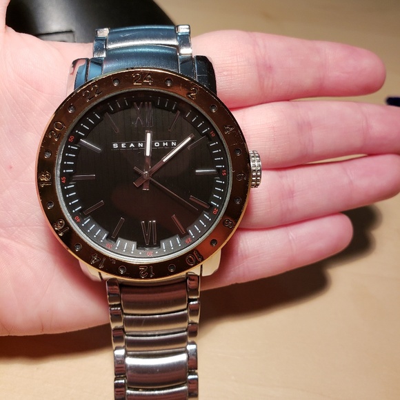 Sean John watch - Picture 2 of 4